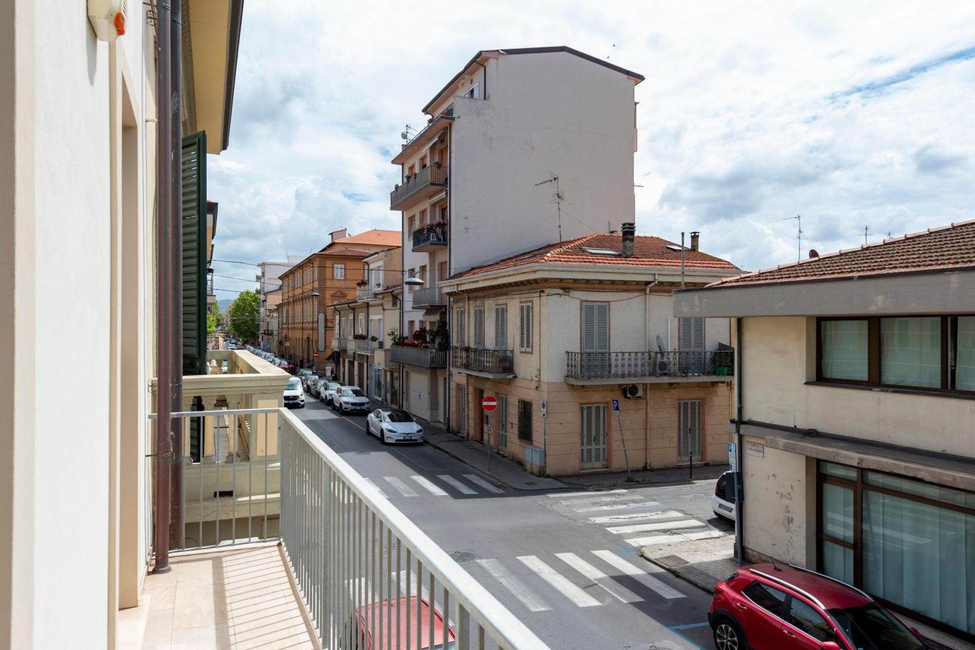 La Suite 2 Ondina Viareggio 200M From Sea - Happy Rentals Exteriér fotografie